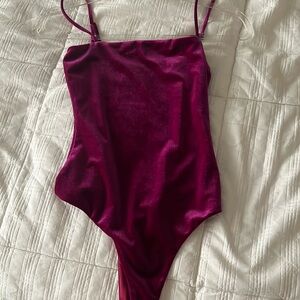 LOVERS AND FRIENDS VELVET PINK BODYSUIT XS